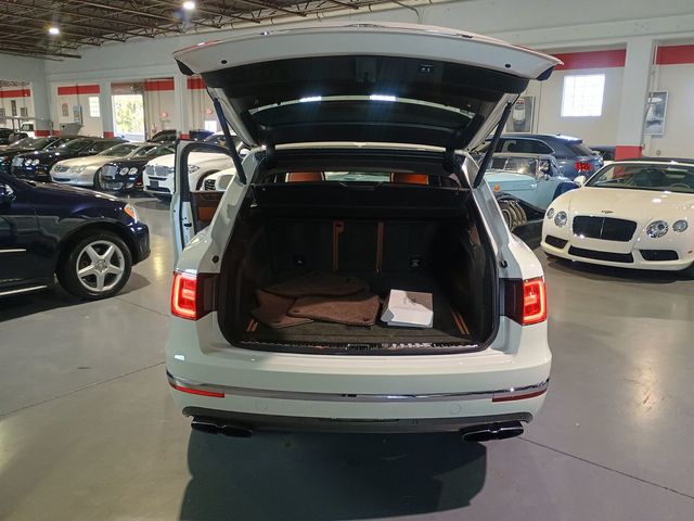 2019 Bentley Bentayga V8 AWD 1 Owner Clean Carfax Mulliner - 22950805 - 40