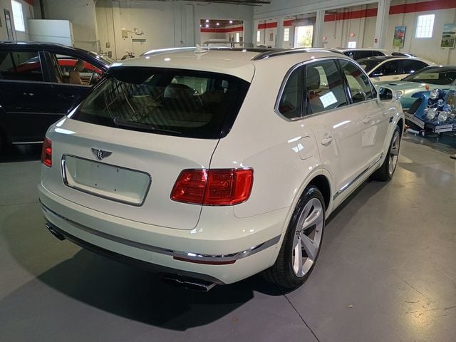 2019 Bentley Bentayga V8 AWD 1 Owner Clean Carfax Mulliner - 22950805 - 4
