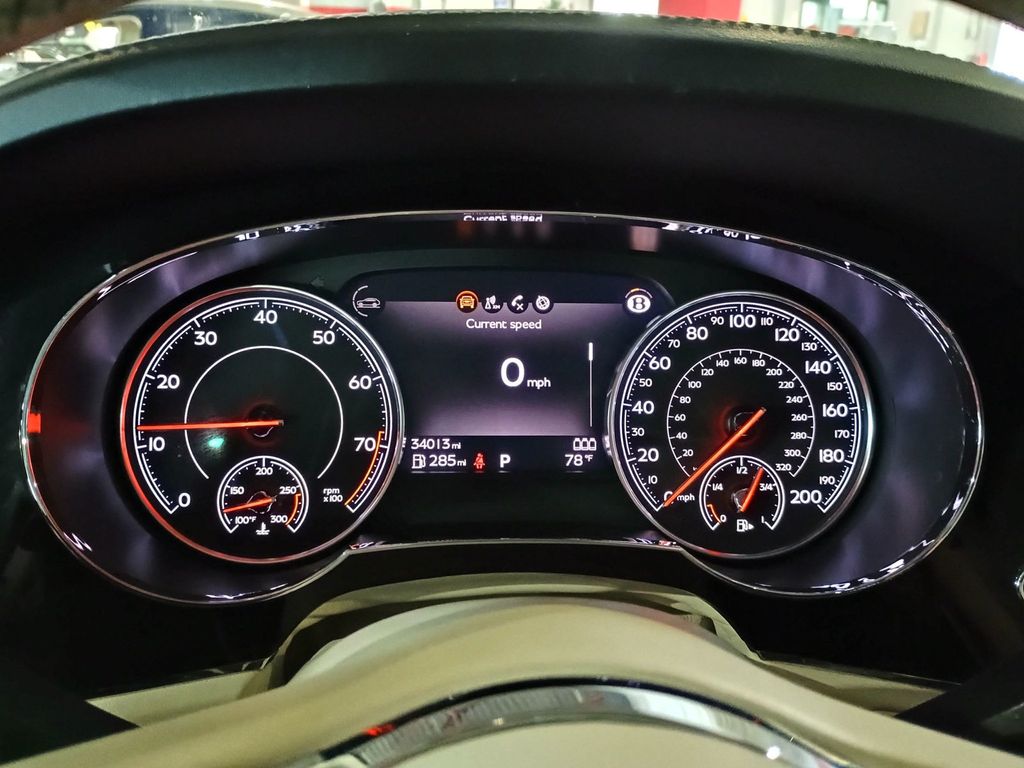 2019 Bentley Bentayga V8 AWD Clean AutoCheck Florida SUV - 23018228 - 20