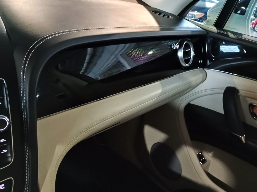 2019 Bentley Bentayga V8 AWD Clean AutoCheck Florida SUV - 23018228 - 23