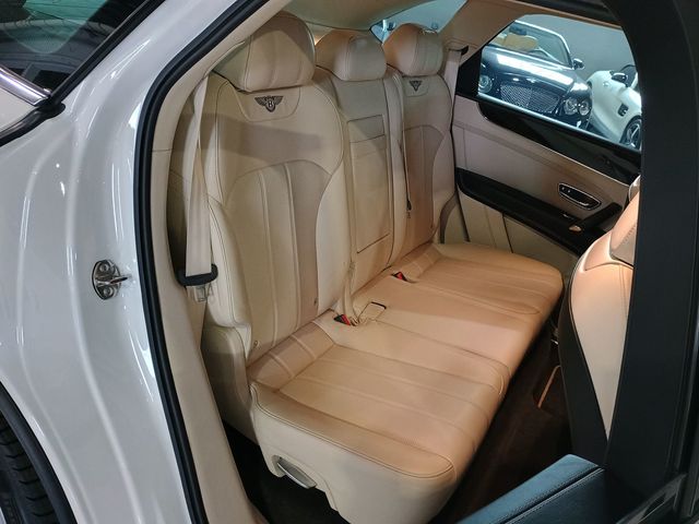2019 Bentley Bentayga V8 AWD Clean AutoCheck Florida SUV - 23018228 - 33