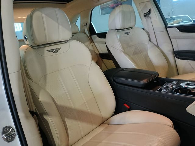 2019 Bentley Bentayga V8 AWD Clean AutoCheck Florida SUV - 23018228 - 38