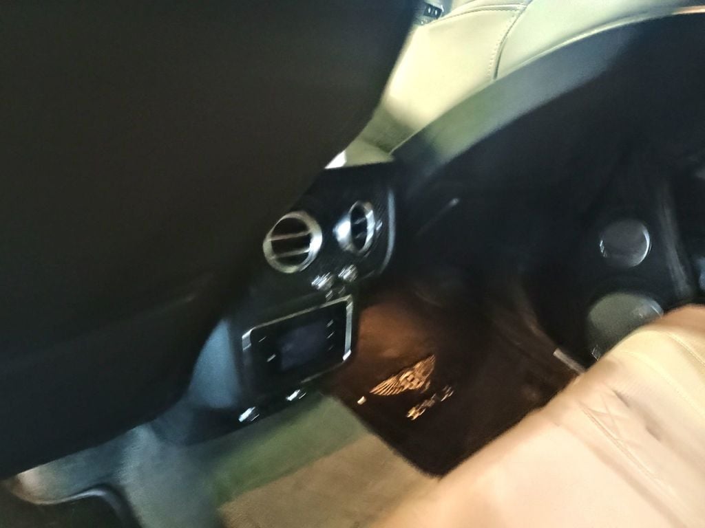 2019 Bentley Bentayga V8 AWD Clean Carfax Florida SUV - 22966127 - 30