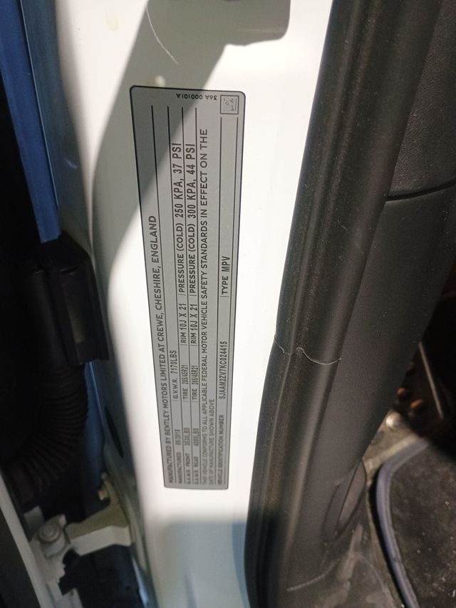 2019 Bentley Bentayga V8 AWD Clean Carfax Florida SUV - 22966127 - 49