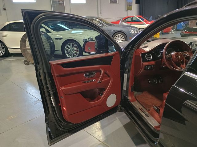 2019 Bentley Bentayga V8 AWD Florida Car - 23039106 - 11