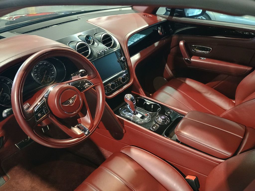 2019 Bentley Bentayga V8 AWD Florida Car - 23039106 - 16