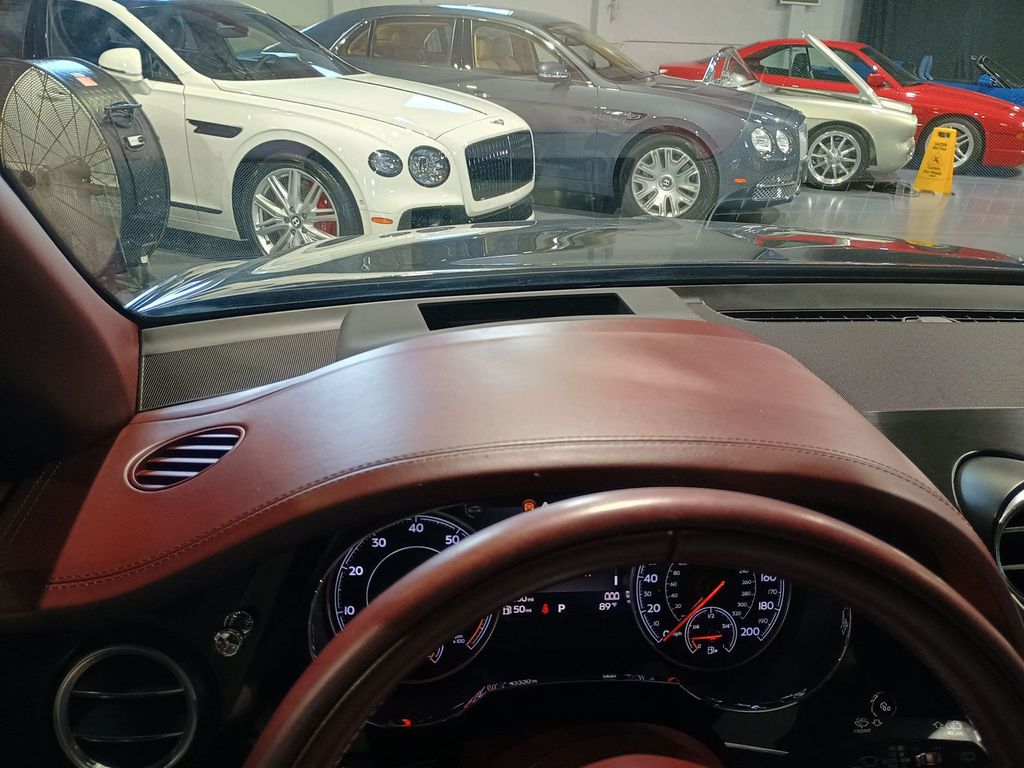 2019 Bentley Bentayga V8 AWD Florida Car - 23039106 - 20