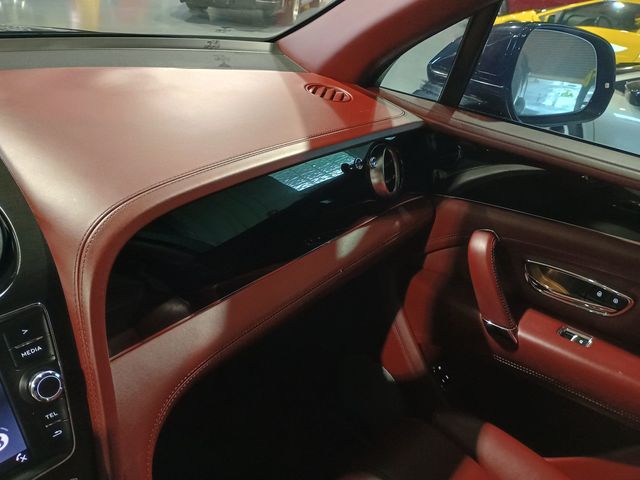 2019 Bentley Bentayga V8 AWD Florida Car - 23039106 - 22