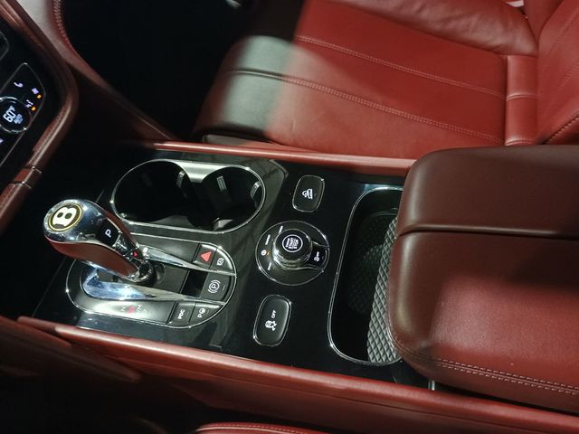 2019 Bentley Bentayga V8 AWD Florida Car - 23039106 - 25