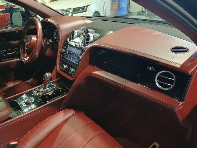 2019 Bentley Bentayga V8 AWD Florida Car - 23039106 - 35