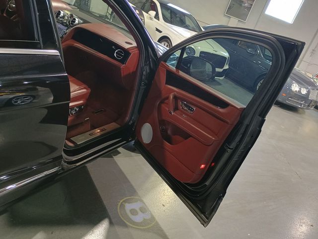 2019 Bentley Bentayga V8 AWD Florida Car - 23039106 - 36