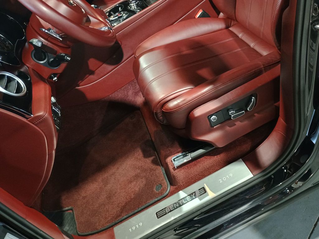 2019 Bentley Bentayga V8 AWD Florida SUV - 23039106 - 14
