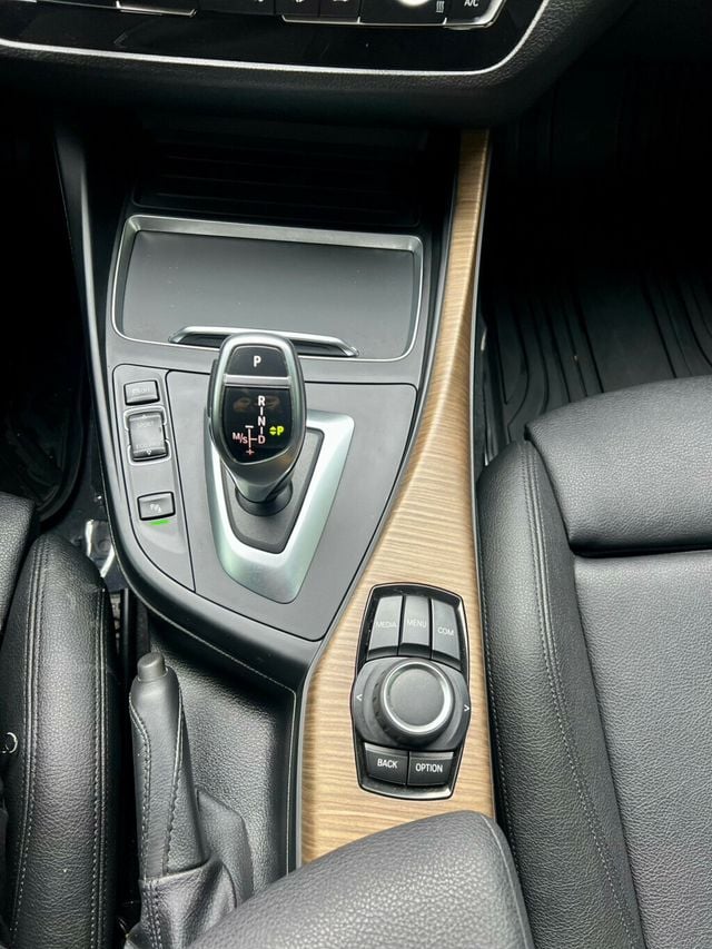 2019 BMW 2 Series 230i xDrive - 22976315 - 28