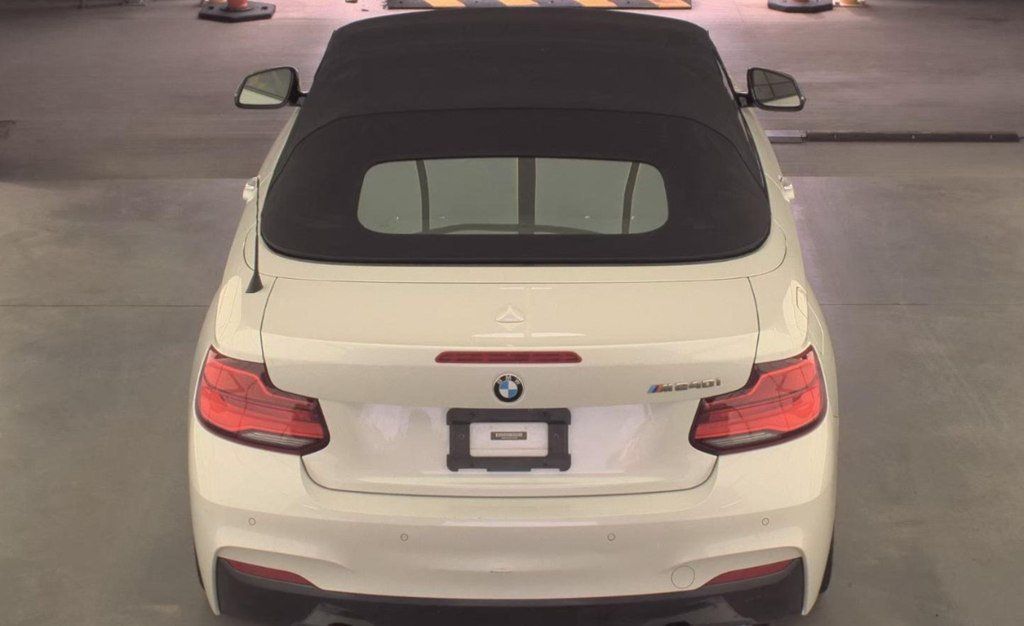 2019 BMW 2 Series Premium Package! M SPORT PAK! DIGITAL CLUSTER! BLUE BRAKES CLEAN - 23027298 - 4