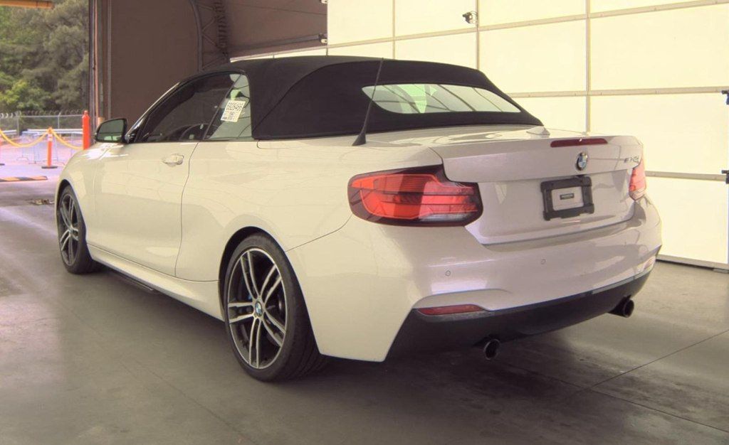 2019 BMW 2 Series Premium Package! M SPORT PAK! DIGITAL CLUSTER! BLUE BRAKES CLEAN - 23027298 - 5