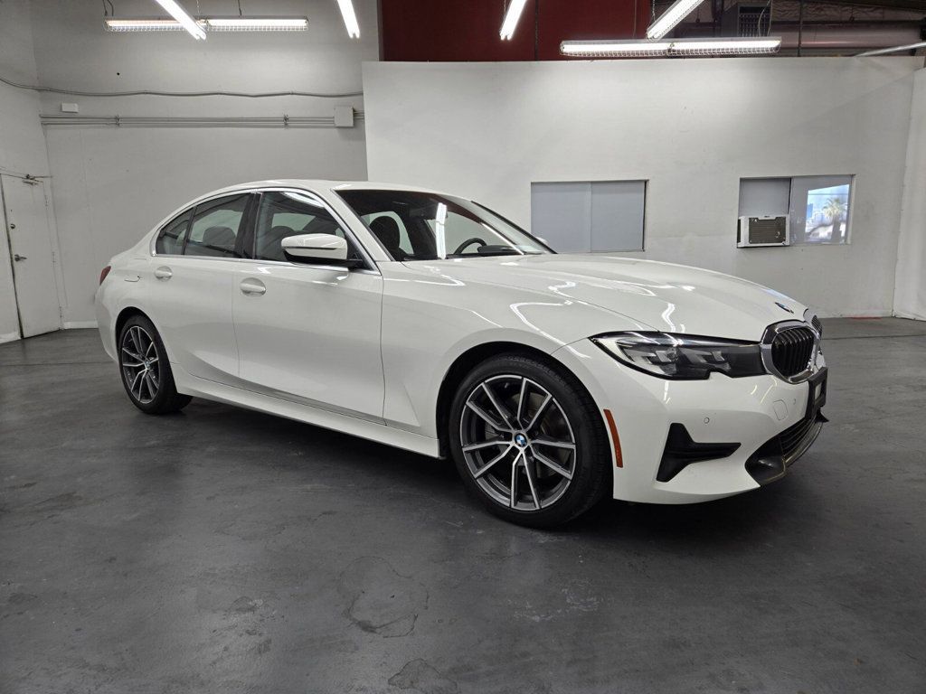 2019 BMW 3 Series 330i - 22971988 - 3