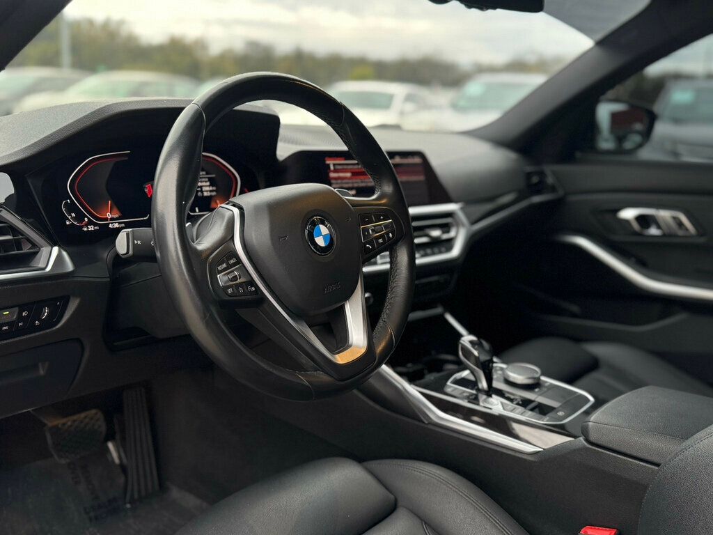2019 BMW 3 Series 330i - 22940197 - 13