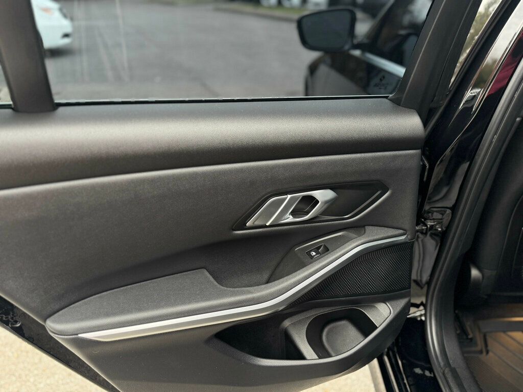 2019 BMW 3 Series 330i - 22940197 - 14