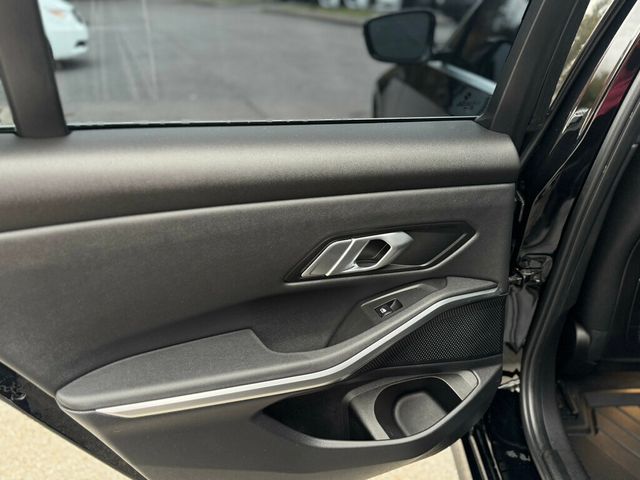 2019 BMW 3 Series 330i - 22940197 - 14