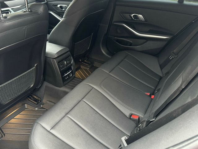 2019 BMW 3 Series 330i - 22940197 - 16