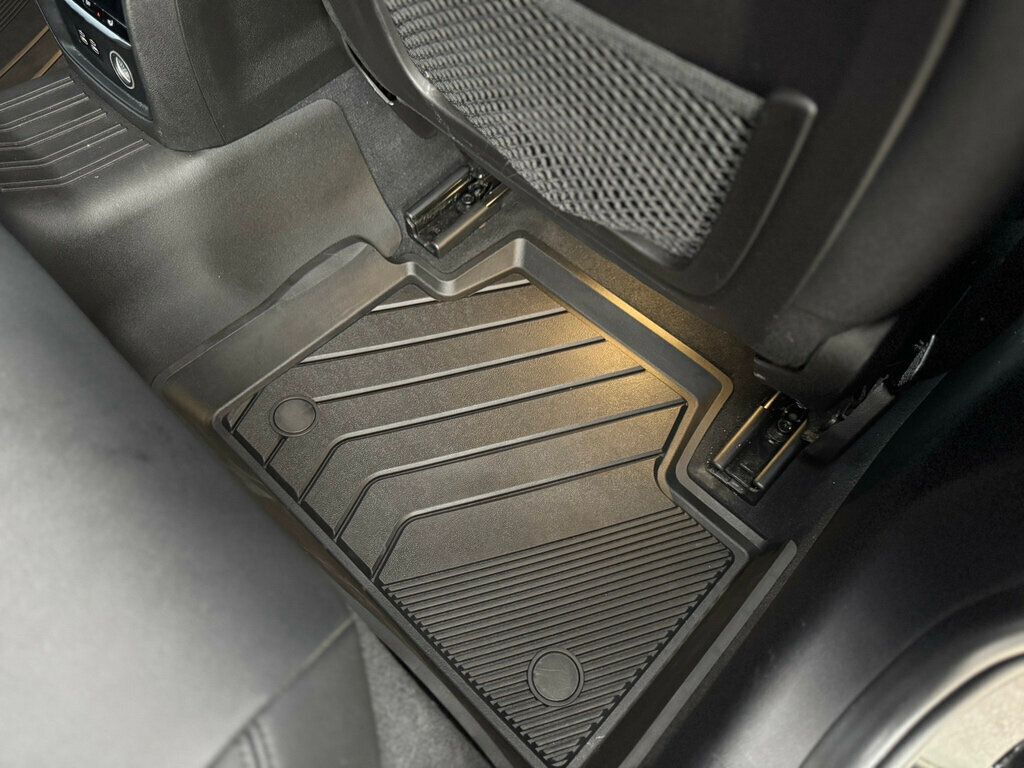 2019 BMW 3 Series 330i - 22940197 - 19