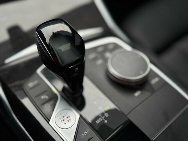 2019 BMW 3 Series 330i - 22940197 - 34