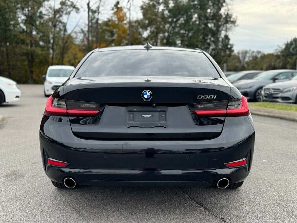2019 BMW 3 Series 330i - 22940197 - 3