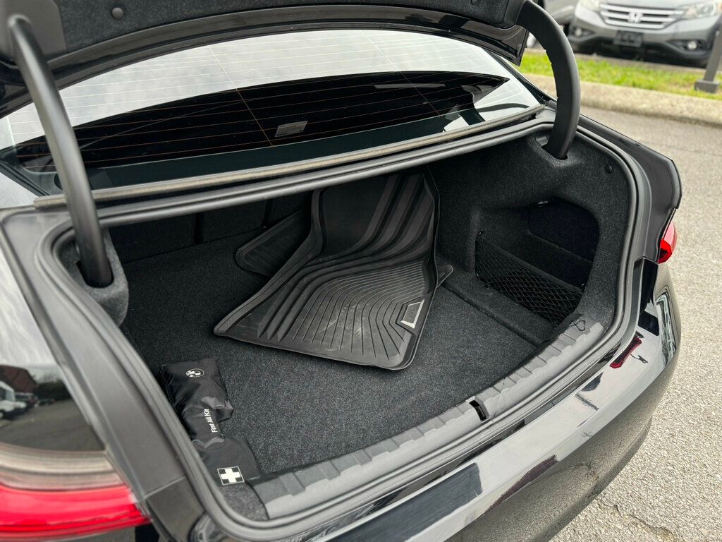 2019 BMW 3 Series 330i - 22940197 - 46