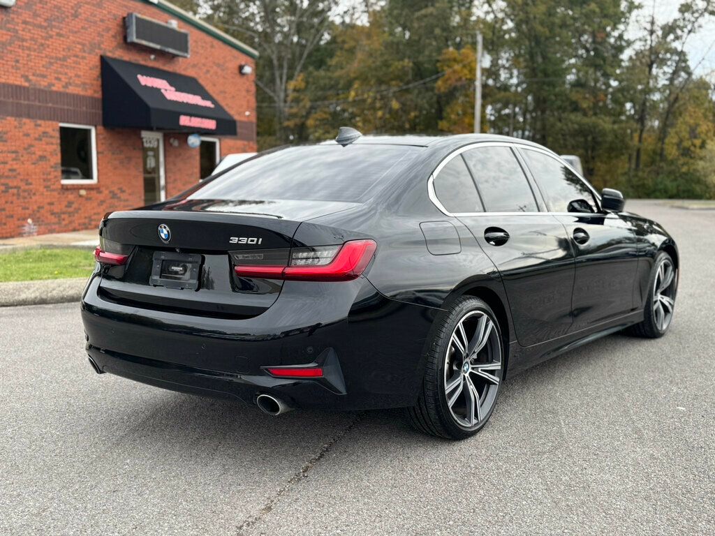 2019 BMW 3 Series 330i - 22940197 - 4