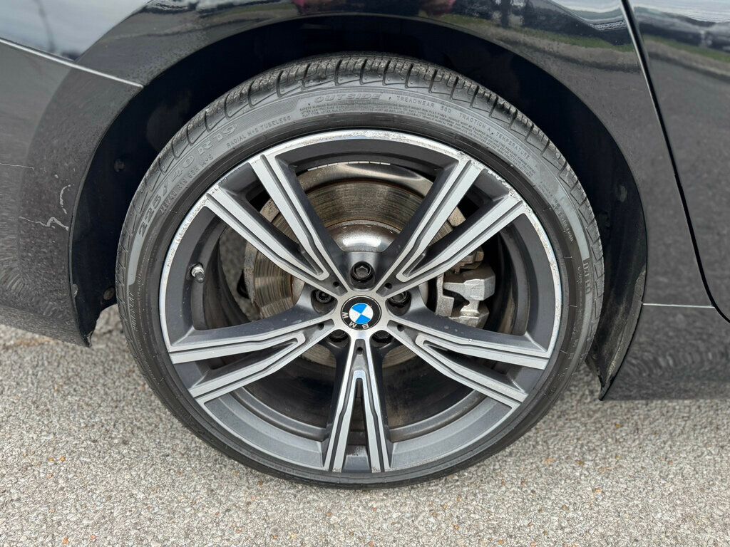 2019 BMW 3 Series 330i - 22940197 - 52