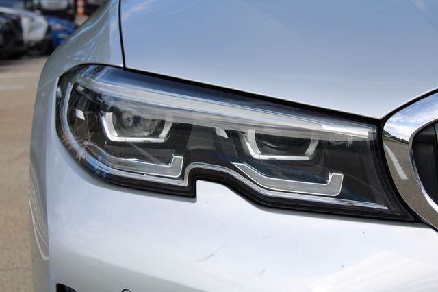 2019 BMW 3 Series 330i - 22928943 - 16