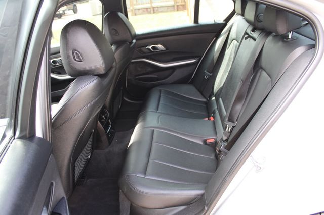 2019 BMW 3 Series 330i - 22928943 - 19
