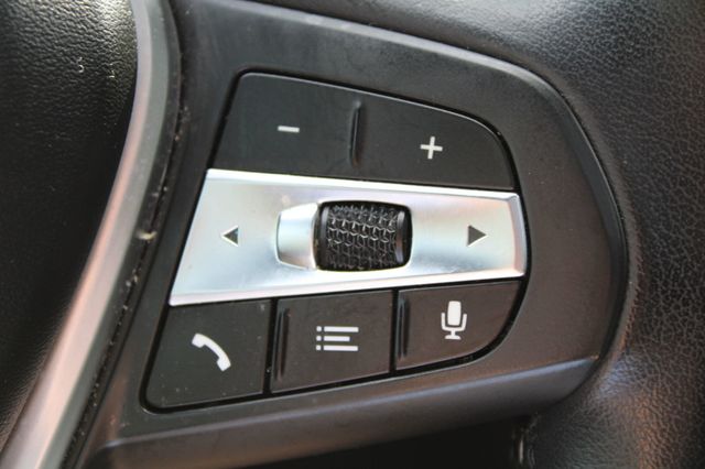 2019 BMW 3 Series 330i - 22928943 - 32