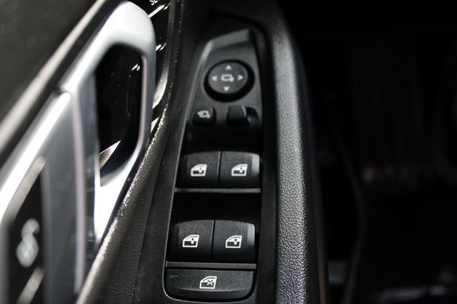 2019 BMW 3 Series 330i - 22928943 - 34