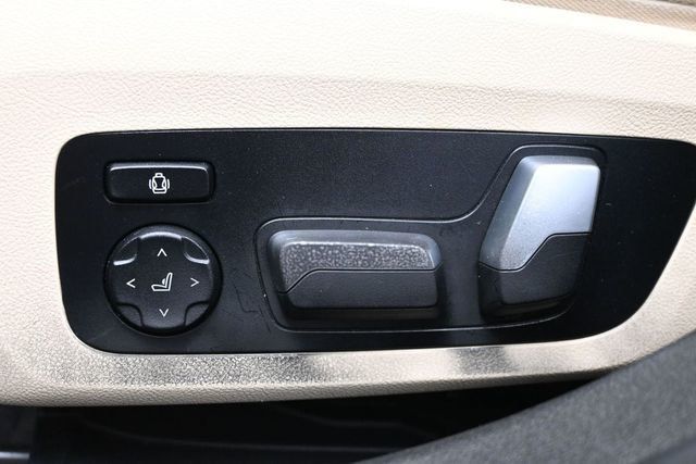 2019 BMW 3 Series 330i - 23038684 - 7