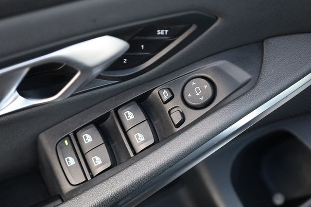 2019 BMW 3 Series 330i - 22972437 - 31