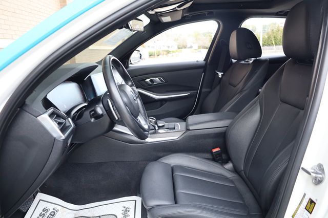 2019 BMW 3 Series 330i - 22972438 - 14