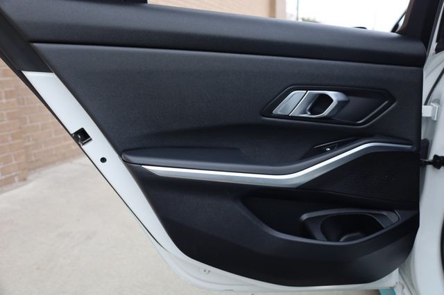 2019 BMW 3 Series 330i - 22972438 - 18