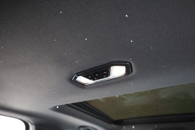 2019 BMW 3 Series 330i - 22972438 - 38