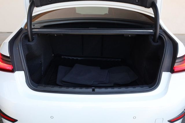 2019 BMW 3 Series 330i - 23015939 - 9