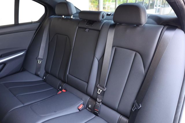 2019 BMW 3 Series 330i - 23015939 - 18
