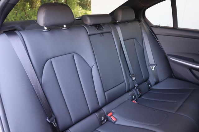 2019 BMW 3 Series 330i - 23015939 - 24