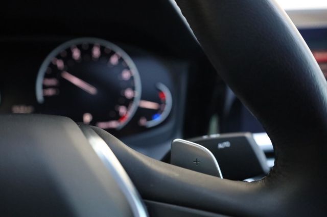 2019 BMW 3 Series 330i - 23015939 - 35