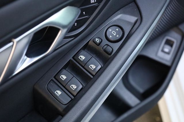 2019 BMW 3 Series 330i - 23015939 - 40