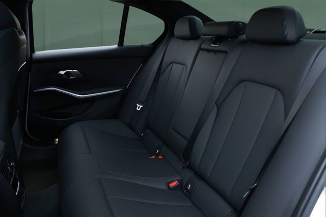 2019 BMW 3 Series 330i - 23038547 - 17