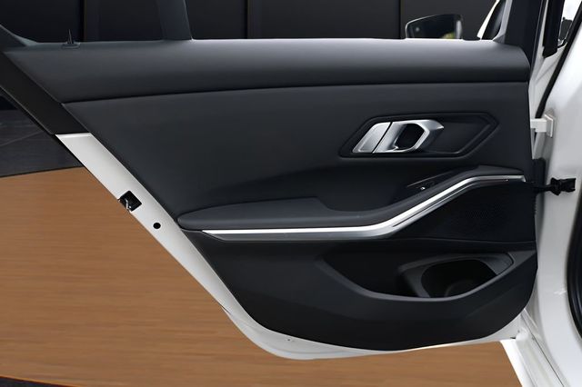 2019 BMW 3 Series 330i - 23038547 - 27
