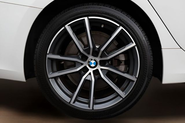 2019 BMW 3 Series 330i - 23038547 - 33