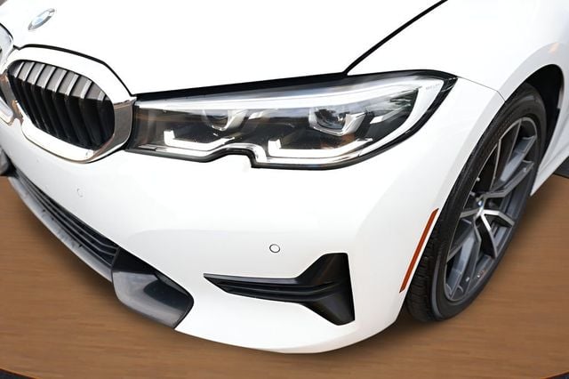 2019 BMW 3 Series 330i - 23038547 - 3