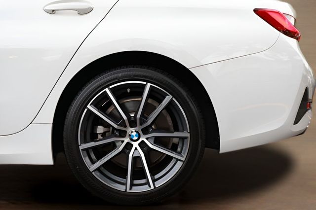 2019 BMW 3 Series 330i - 23038547 - 5