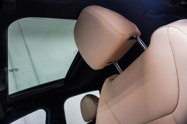 2019 BMW 3 Series 330i - 23045878 - 7